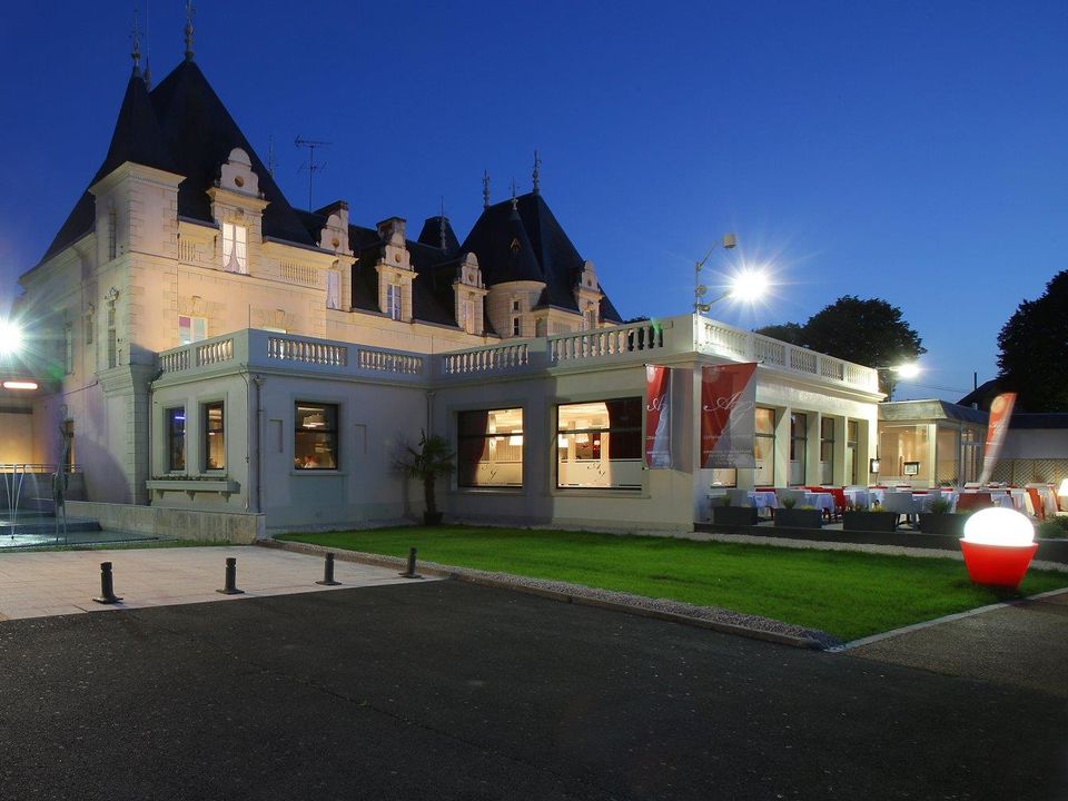 France - Poitou Loire - La Roche Posay - Appart'hôtel Roche-Posay, 3*