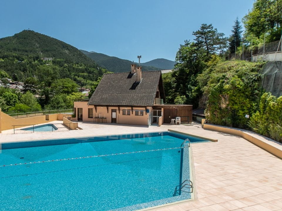 Camping Résidence Les Gorges Rouges à Guillaumes, tarifs et réservations