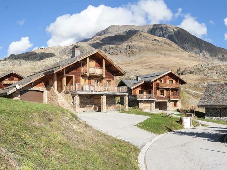 France - Alpes et Savoie - Alpe d'Huez - La Résidence Les Chalets de L'Altiport 3*