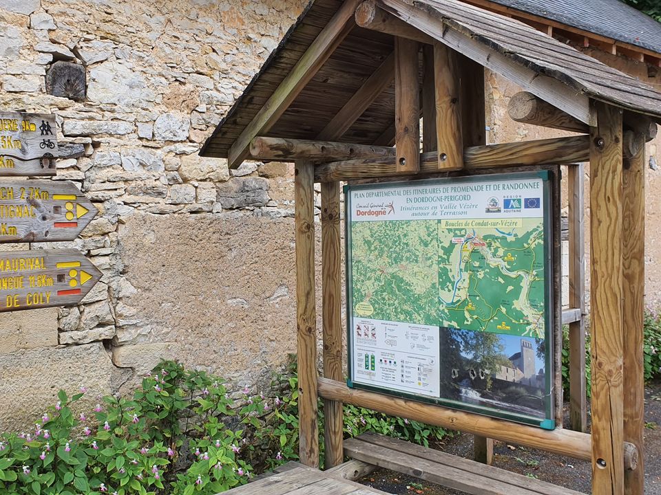 France - Sud Ouest - Terrasson-Lavilledieu - Camping La Salvinie 3*