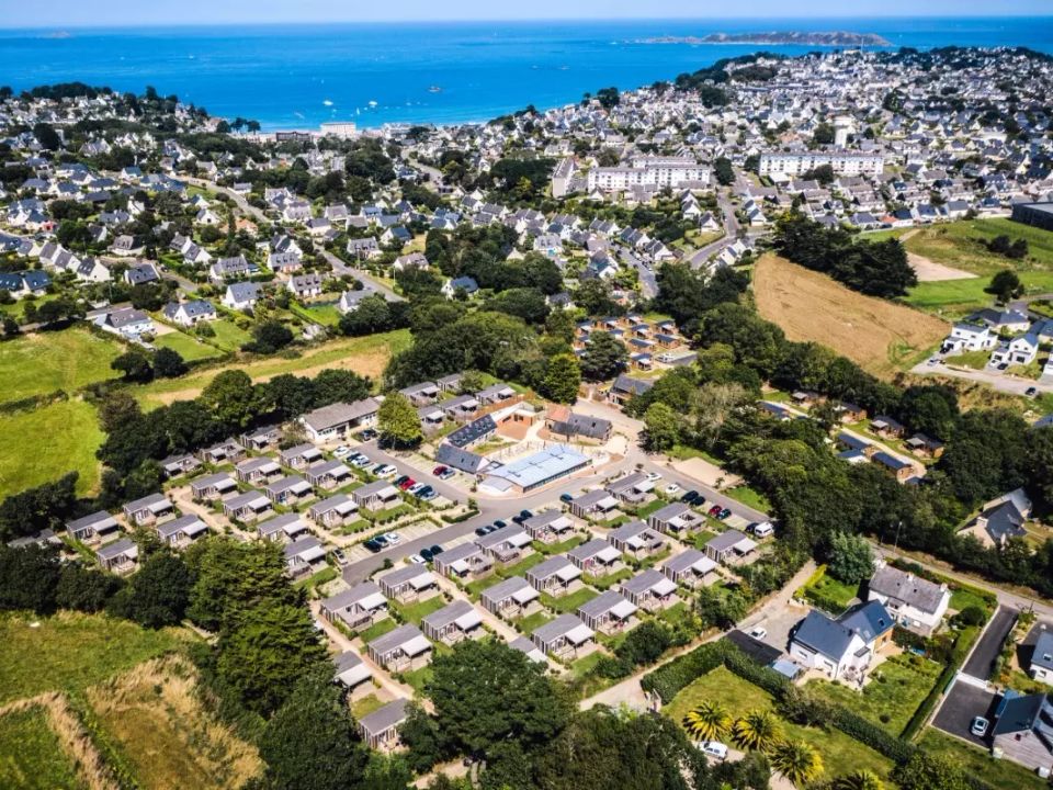 Camping maeva Respire Le Village Perrosien, 4* - 7