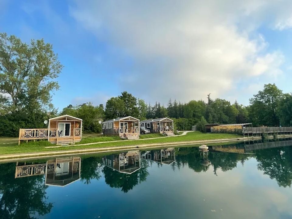 Camping Xtrem Village