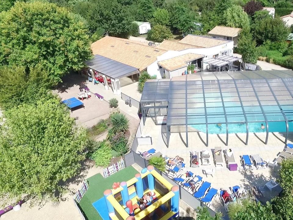 Camping Les Charmes photo 2