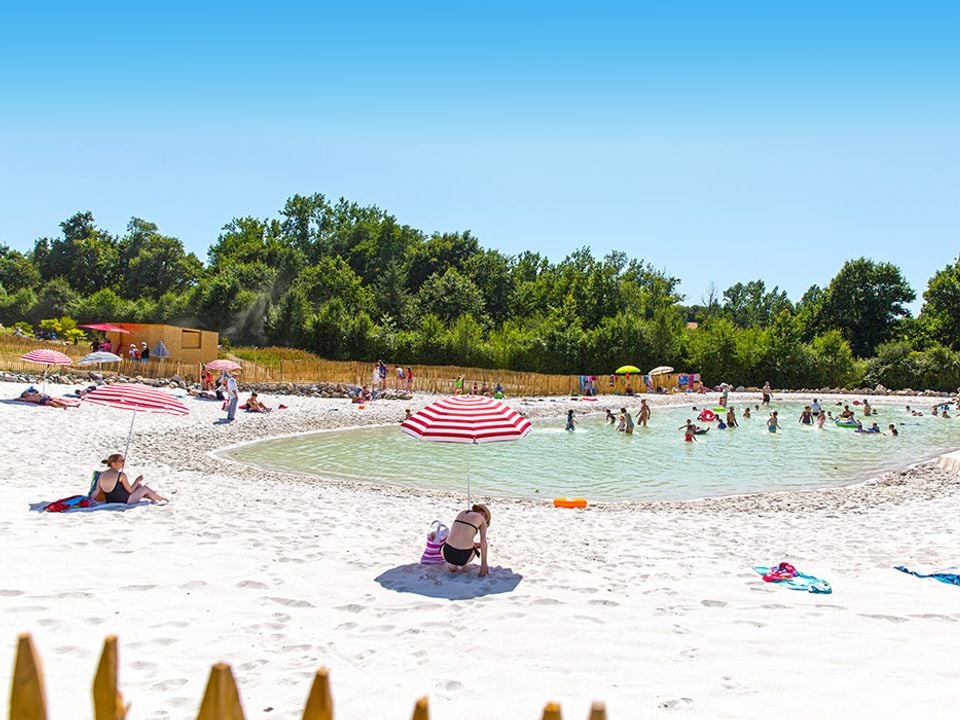 Where is Camping La Garangeoire located? - Photo 3
