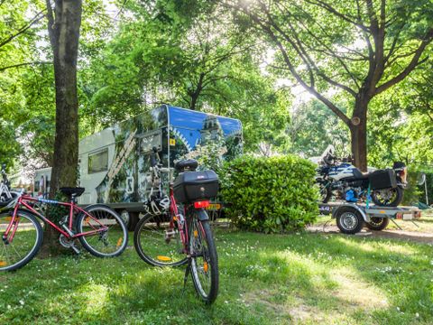 Emplacement - EMPLACEMENT (Tente + vélo+ 1 personne)