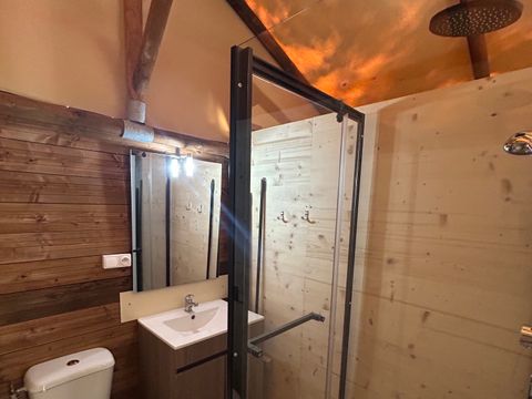 Tente en toile et en bois 6 personnes - Paillote sur pilotis