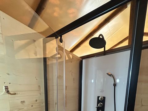 Tente en toile et en bois 6 personnes - Paillote sur pilotis