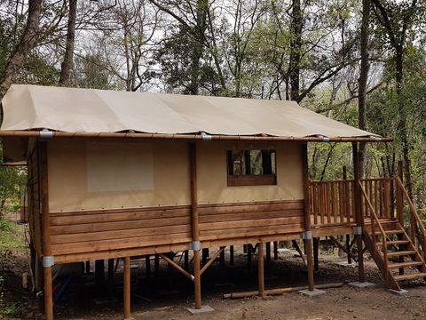 Tente en toile et en bois 6 personnes - Paillote sur pilotis