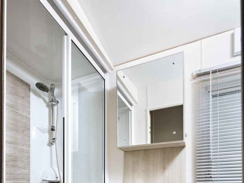 MOBILHOME 4 personnes - Chalet Large 2 chambres avec terrasse (4 pers)