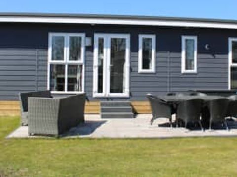 Chalet 4 personnes - Large - 2 chambres avec terrasse - 4 pers