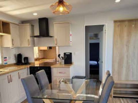 CHALET 4 personnes - Chalet Large 2 chambres avec terrasse (4 pers)