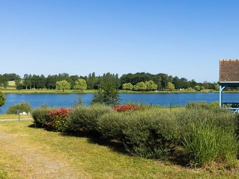 Village De Chalets - Mansigné - Camping Sarthe - Image N°2