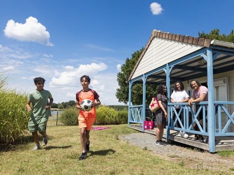 Village De Chalets - Mansigné - Camping Sarthe - Image N°3