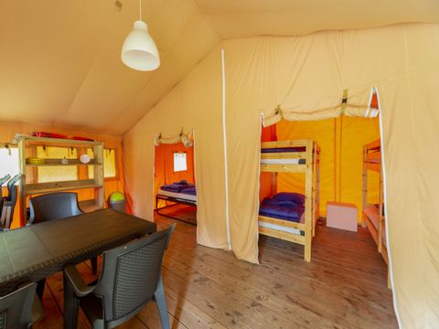 TENTE TOILE ET BOIS 6 personnes - Parc de vacances Herperduin - Tente Safari 6 personnes