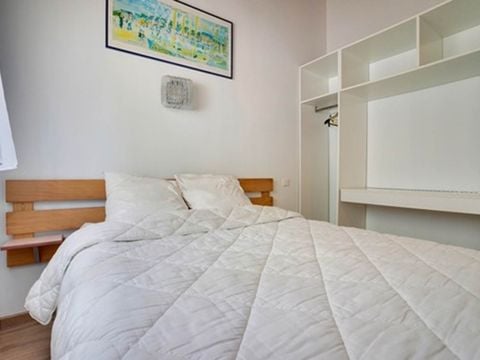 GÎTE 5 personnes - 2 chambres 