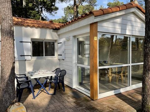 GÎTE 5 personnes - 2 chambres 