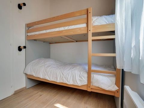 GÎTE 5 personnes - 2 chambres 