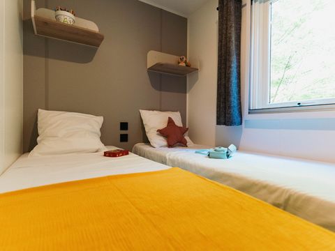 Mobilhome 8 personnes - Prestige Plus Suite avec Jacuzzi - 4 chambres