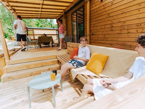 MOBILHOME 6 personnes - Prestige Plus 3 chambres - 2 salles de bain 40m² - Côté Jardin