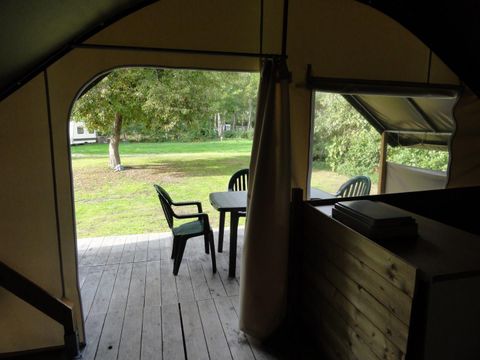 Tente en toile et en bois 4 personnes - Insolite Tente Lodge - Sans sanitaires - 2 chambres - 25m²