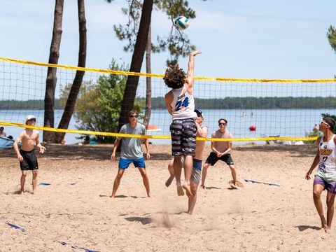  Camping Le Tedey - Camping Gironde