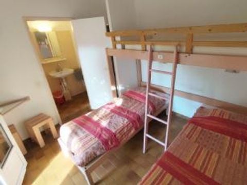 CHAMBRE 3 personnes