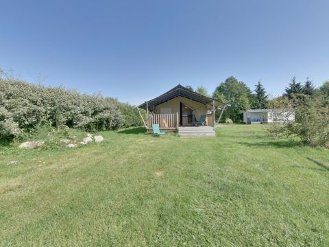 Tente en toile et en bois 4 personnes - Woody 25 Confort Safari Lodge Tente Salle de bain - 2 chambres