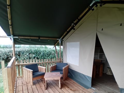 Tente en toile et en bois 4 personnes - Woody 25 Confort Safari Lodge Tente Salle de bain - 2 chambres