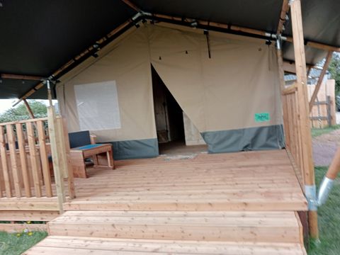 Tente en toile et en bois 4 personnes - Woody 25 Confort Safari Lodge Tente Salle de bain - 2 chambres