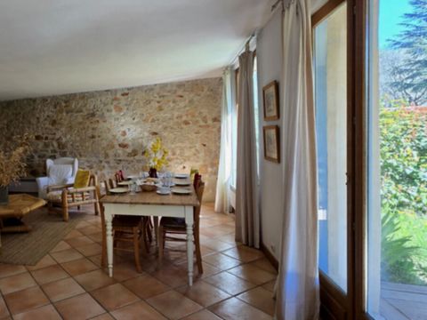 GÎTE 6 personnes - Gîte en pierre - 90 m² - 3 chambres