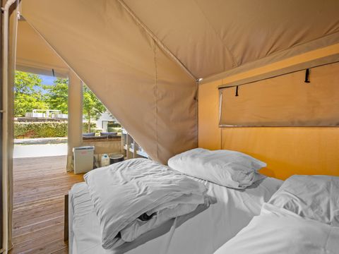 Tente en toile et en bois 5 personnes - Baska - Tente Safari Confort + climatisation