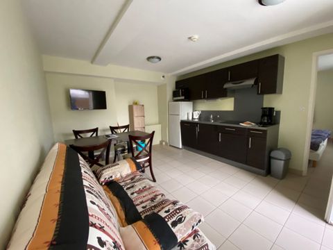 APPARTEMENT 6 personnes - CASTEL APPARTEMENT 4/6 pers 2 sdb RDC