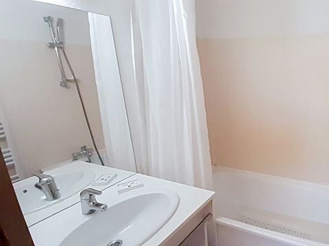 APPARTEMENT 2 personnes - 2 pièces