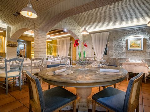 Pierre & Vacances Hotel Pirineos Figueres - Camping Gérone - Image N°4