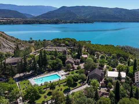 Morillo de Tou - Pueblo Recuperado - Centro de Vacaciones - Camping Huesca
