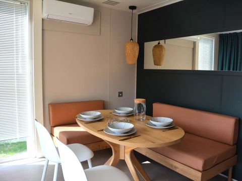 MOBILHOME 4 personnes - Living 3 Pièces 4 Personnes Climatisé + TV