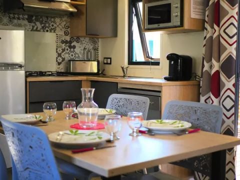 MOBILHOME 4 personnes - Acacia 3 Pièces 4 Personnes Climatisé + TV 2sdb