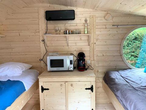 HÉBERGEMENT INSOLITE 2 personnes - Cabane Hobbit 2 Personnes Sans Sanitaire Climatisée