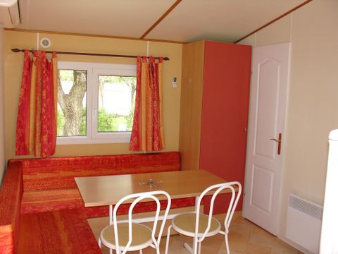 Mobilhome 5 personnes - COSY-CLIM 2 chambres (climatisation - TV - terrasse 12m² - superficie 28m²)
