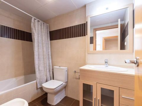 APPARTEMENT 6 personnes - 3 pièces 4/6 personnes climatisé (env. 75 m², avec terrasse)
