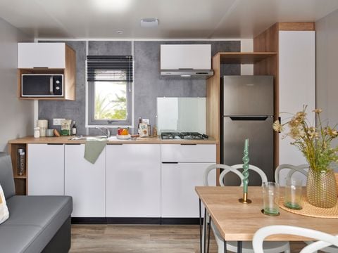 MOBILHOME 6 personnes - Luxe SPA - 2 chambres - 2 salles de bains - 2 WC - CLIM - TV + Lave vaisselle + Jacuzzi