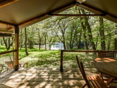 TENTE TOILE ET BOIS 5 personnes - Lodge 2ch 5p