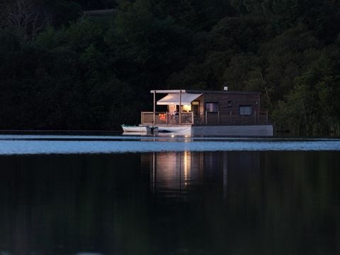 HÉBERGEMENT INSOLITE 4 personnes - Maison flottante Aquapesca 2ch