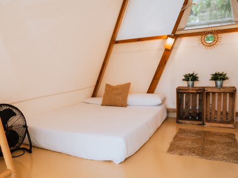 Tente en toile et en bois 4 personnes - OASIS TENT