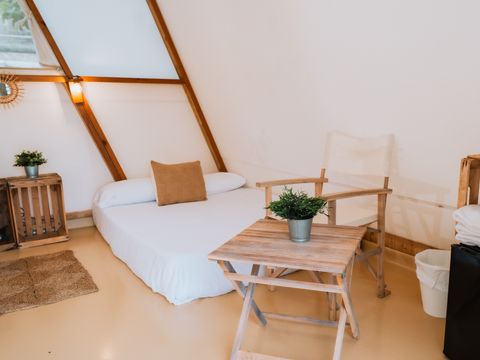 Tente en toile et en bois 4 personnes - OASIS TENT