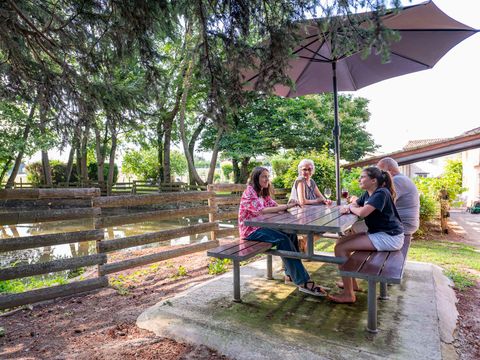 STUDIO 6 personnes - avec jacuzzi