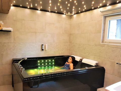 STUDIO 6 personnes - avec jacuzzi