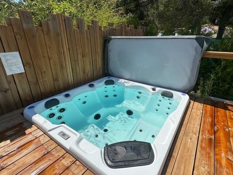 VILLA 6 personnes - 6p. jacuzzi