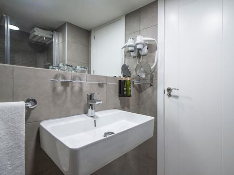 CHAMBRE 2 personnes - CHAMBRE DOUBLE - BALCON 