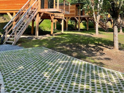 HÉBERGEMENT INSOLITE 2 personnes - Maison dans les arbres 2 personnes